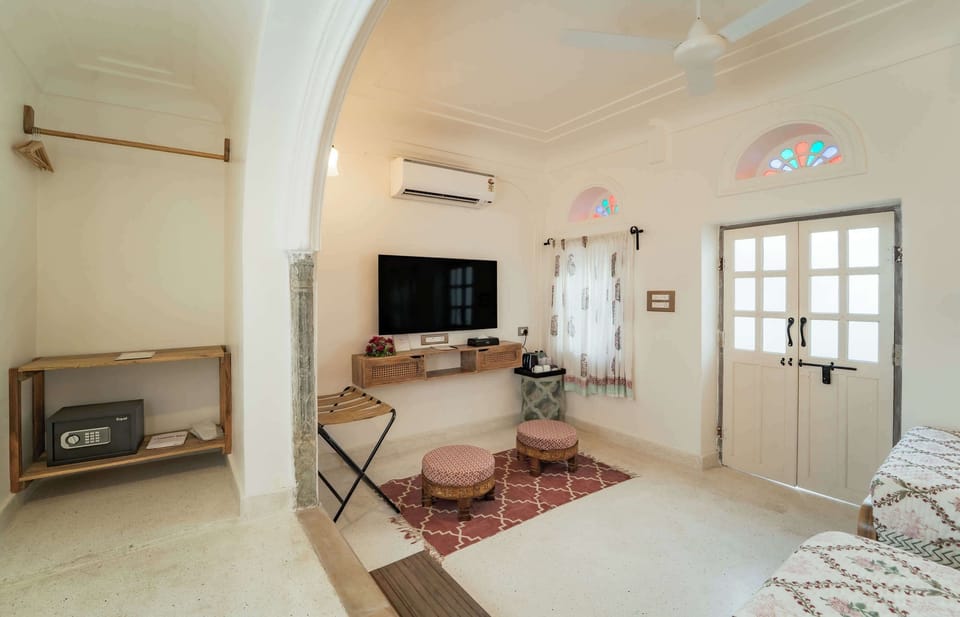 Grand Heritage Twin Room | Desk, WiFi (free)
