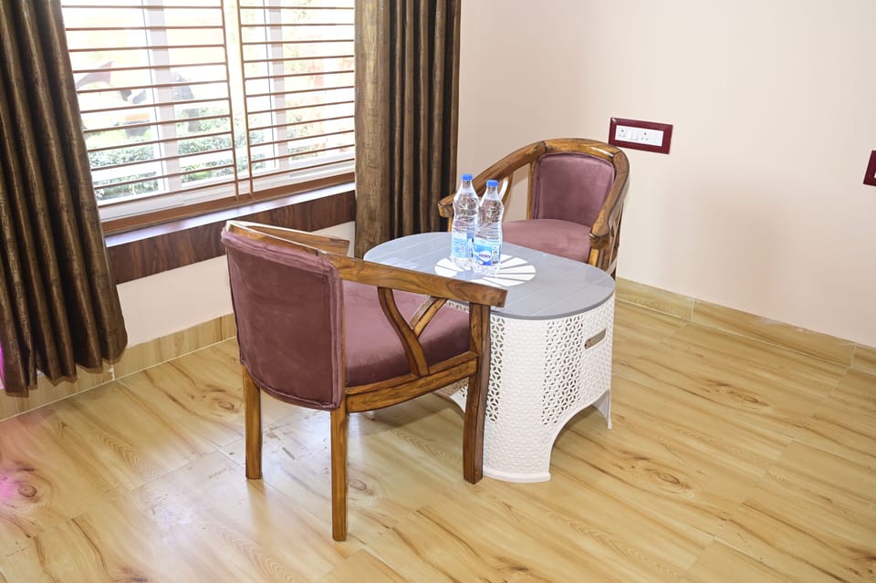 Deluxe Room, Garden View | Interior