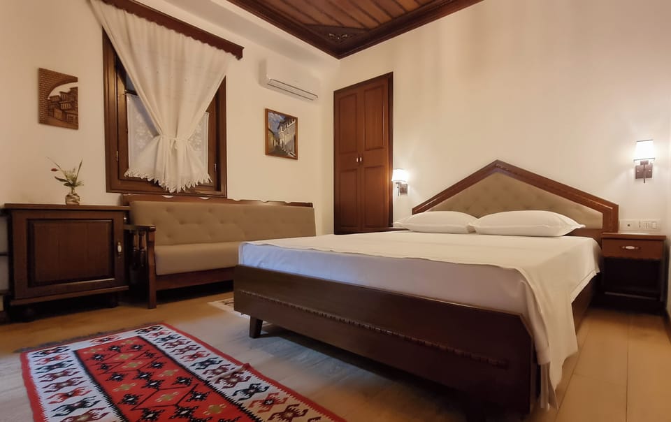 Deluxe Double Room | Desk, WiFi (free)