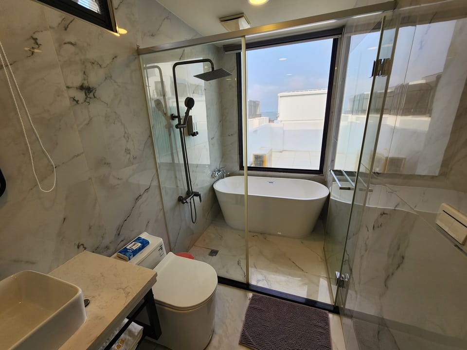 Deluxe Double Room, Balcony | Free WiFi