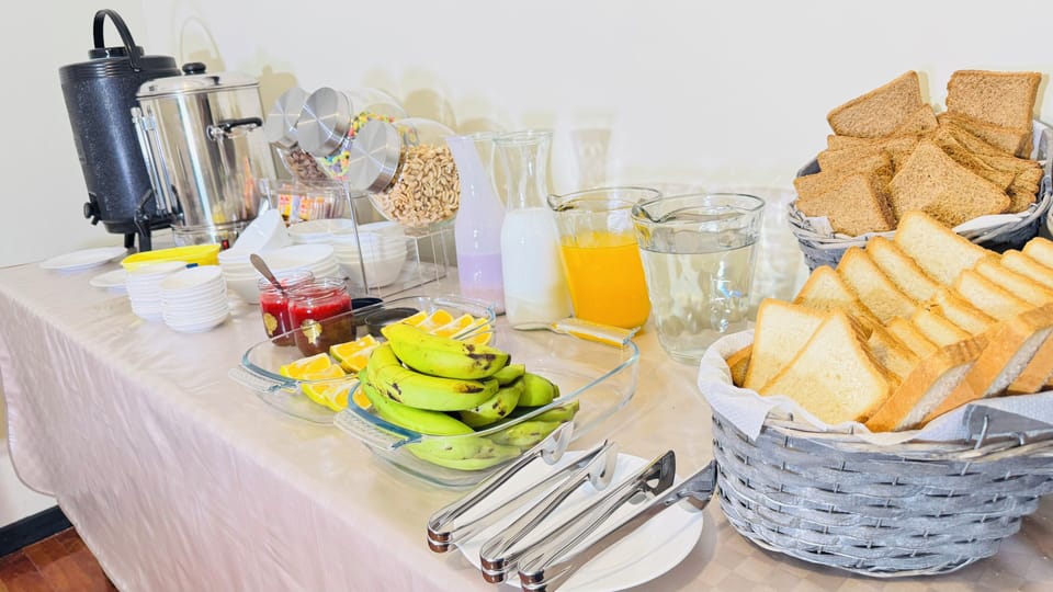 Free daily continental breakfast