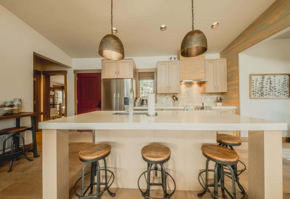 House, Multiple Beds, Hot Tub, Mountain View (Wilderness Club Home) | Private kitchen