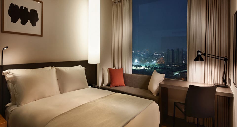 Premium bedding, in-room safe, desk, laptop workspace