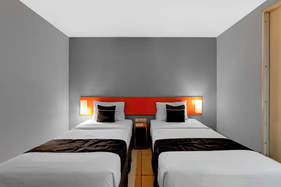 Deluxe Twin Room | Free WiFi, bed sheets