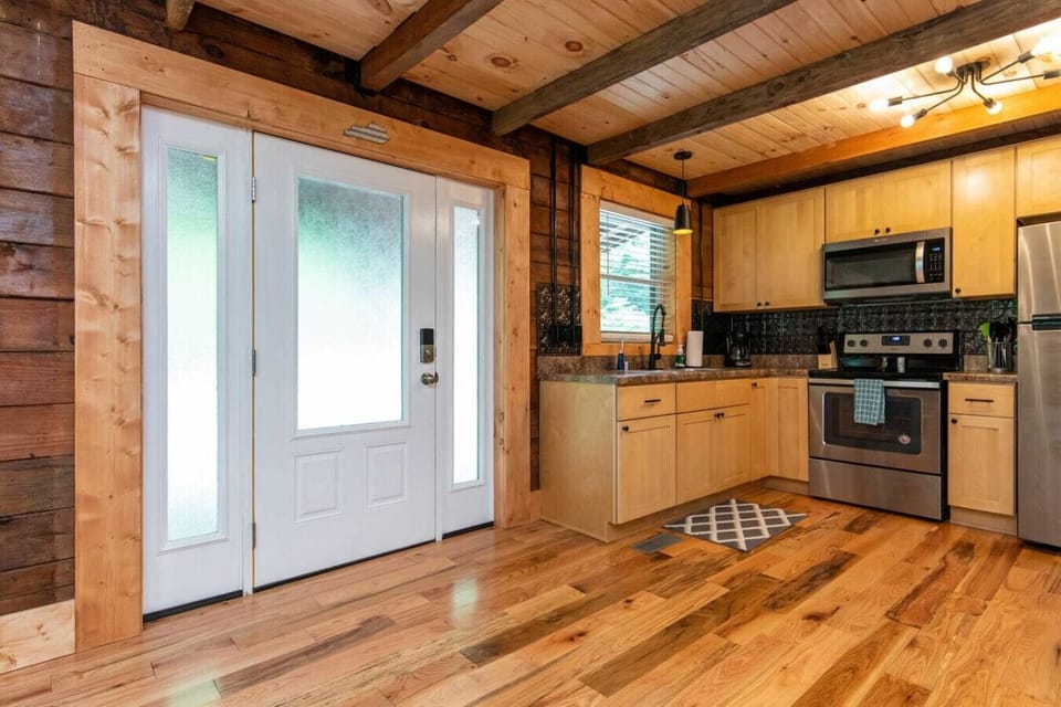 Chalet (2 Bedrooms) | Interior