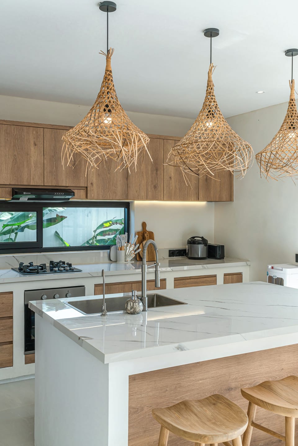 Family Villa, Pool View | Private kitchen | Fridge, microwave, coffee/tea maker, electric kettle