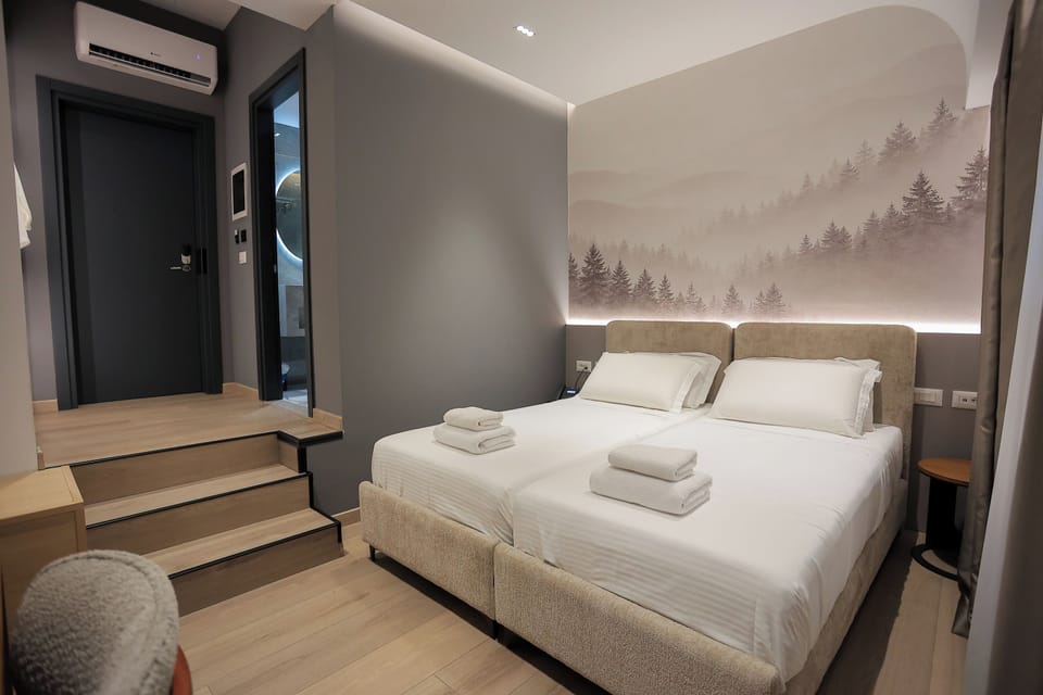 WiFi (free), bed sheets