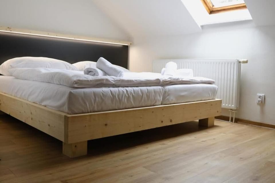 Classic Double Room | Desk, free WiFi