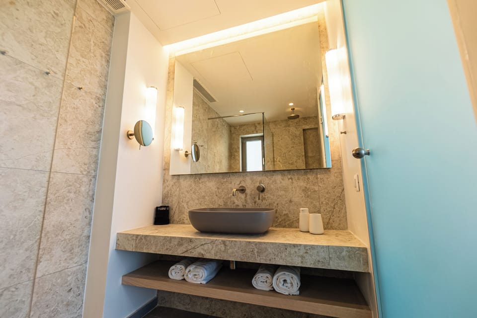 Junior Suite, Private Pool, Sea View | Bathroom