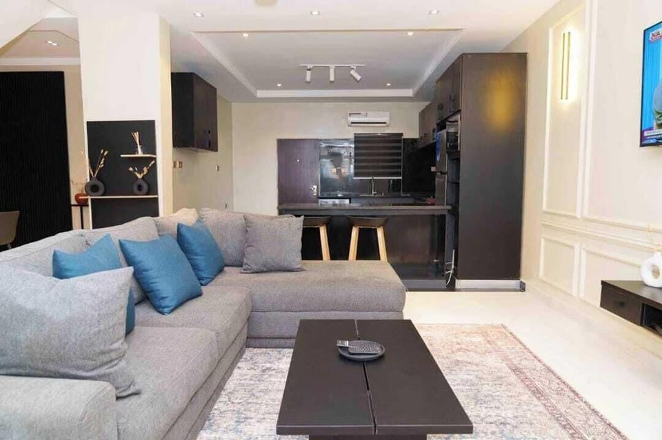 Standard Apartment, Balcony, City View | Living area