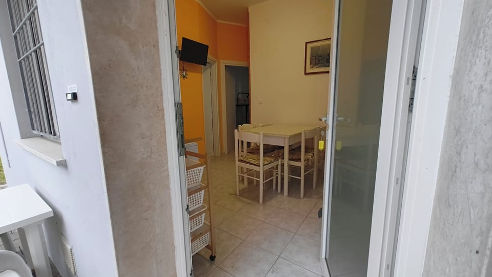 Apartment, 2 Bedrooms, Garden View | Outdoor dining