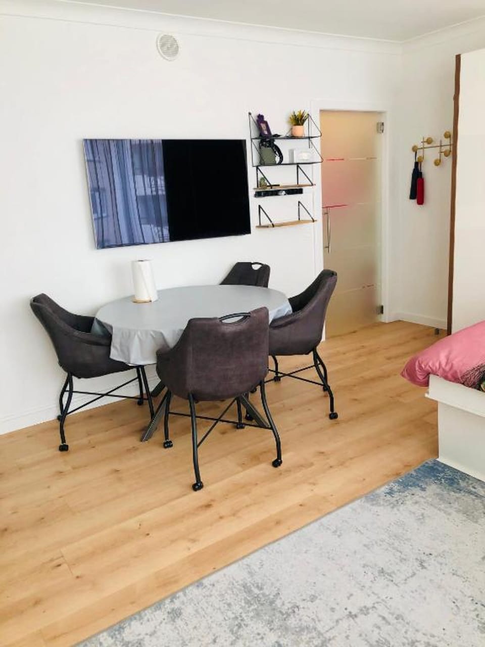 House | Internet