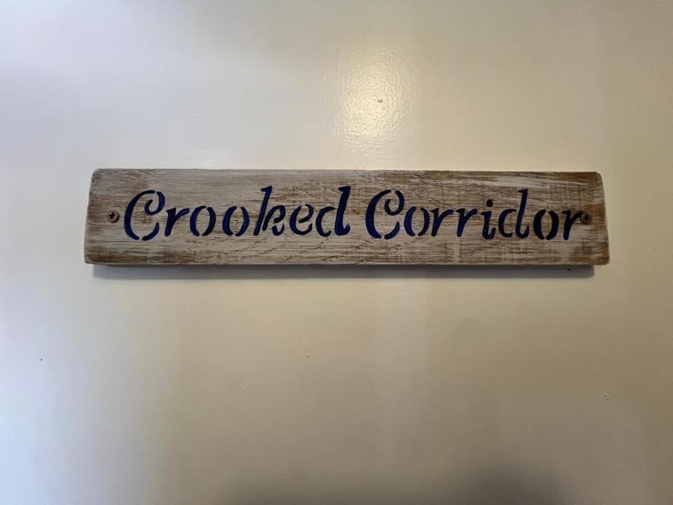 Family Suite, Courtyard View | Interior detail