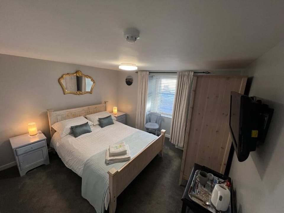 Family Suite, Courtyard View | Free WiFi