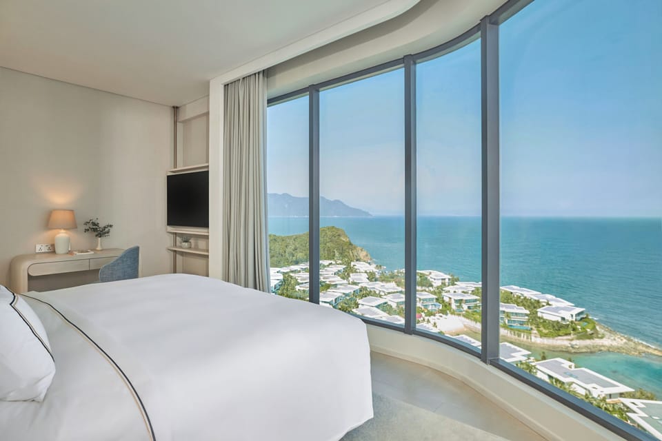 Grand Suite (The Level | Panoramic Ocean View) | In-room safe, free WiFi, bed sheets