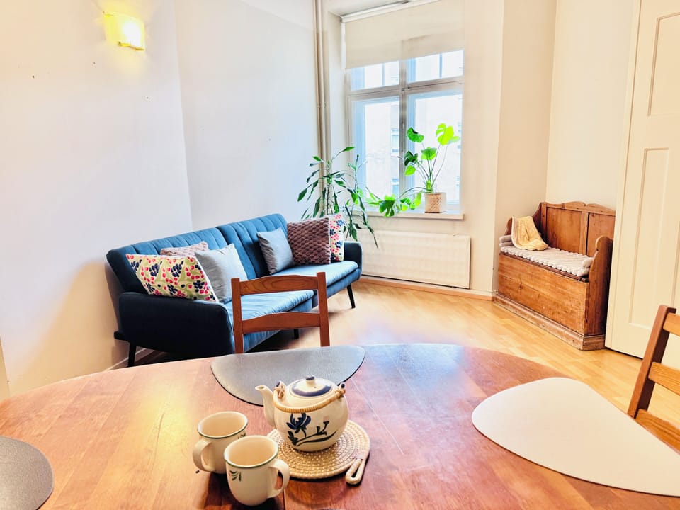 Apartment, 1 Bedroom, Accessible | Living room