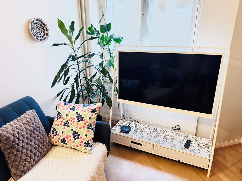 Apartment, 1 Bedroom, Accessible | Living room