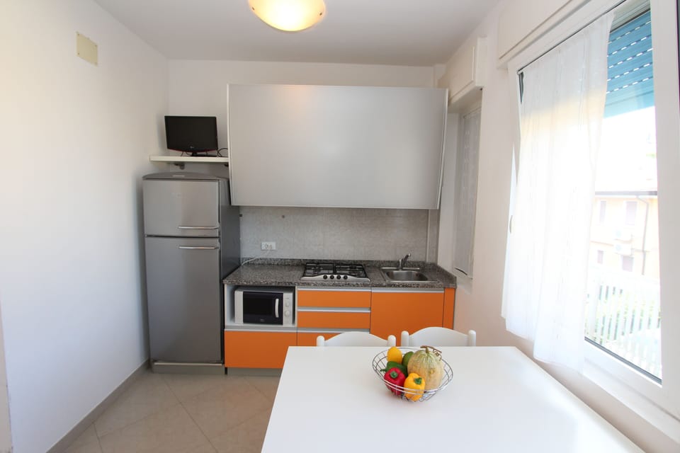 Apartment, 1 Bedroom, Balcony, City View | Interior
