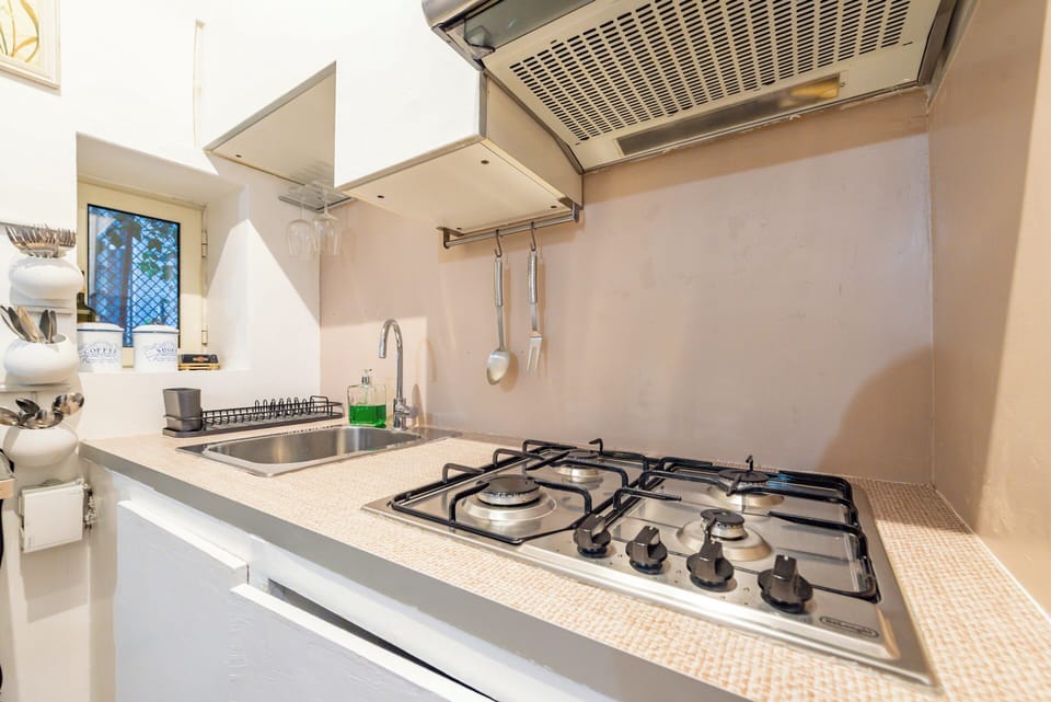 Apartment (1 Bedroom) | Private kitchenette | Microwave, espresso maker, electric kettle
