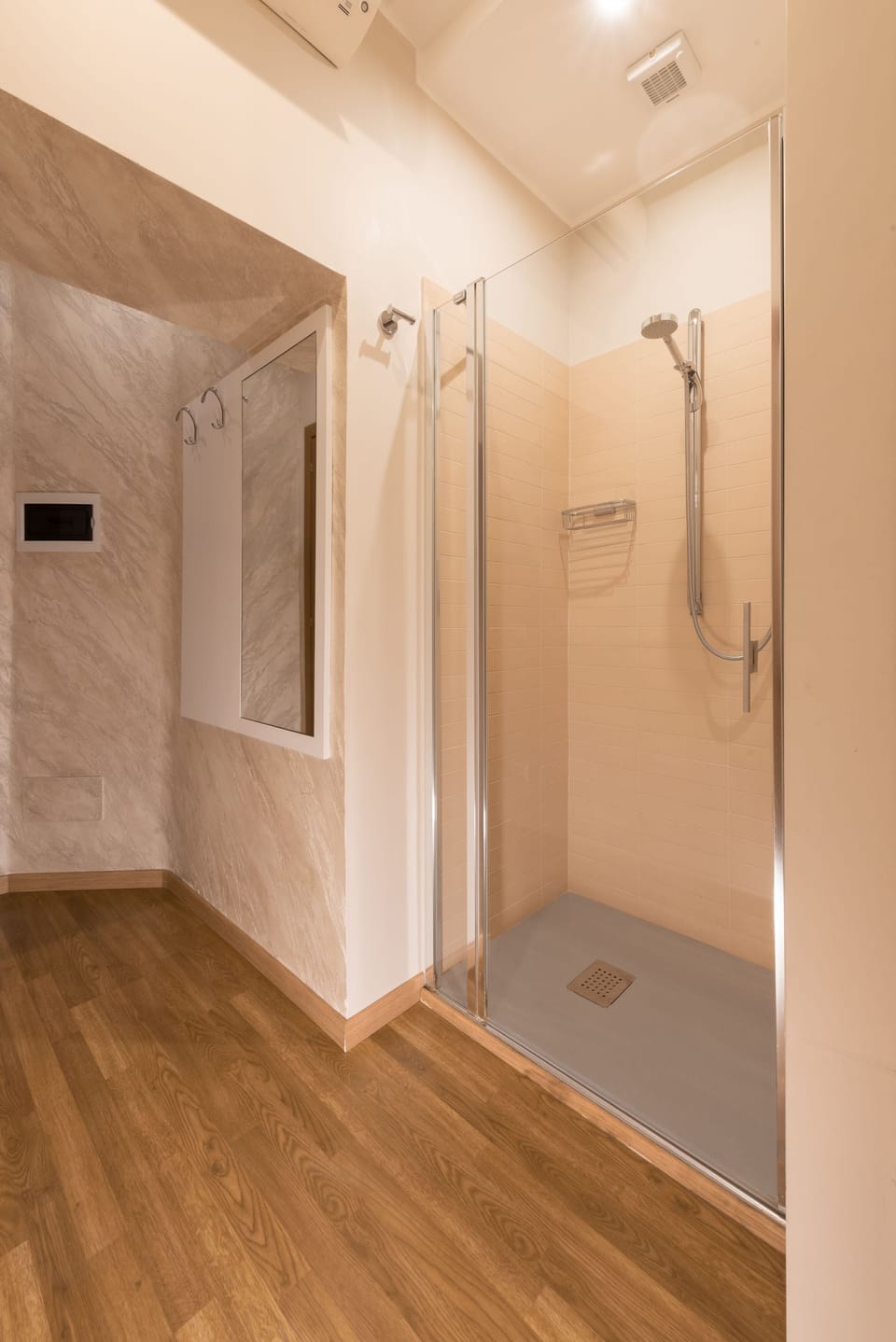 Classic Double or Twin Room | Bathroom | Shower, rainfall showerhead, eco-friendly toiletries, hair dryer