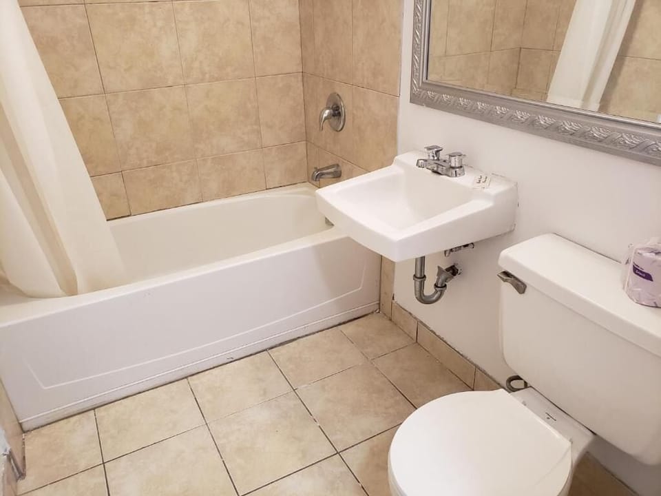 Desk, blackout drapes, free WiFi, bed sheets