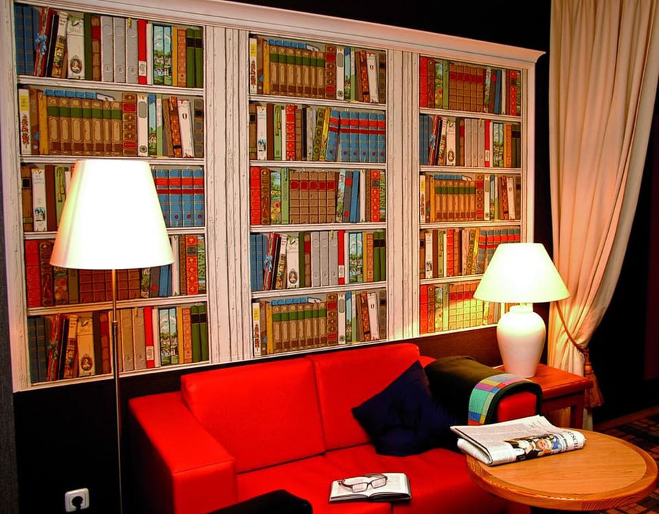Standard Single Room | Living area | Flat-screen TV