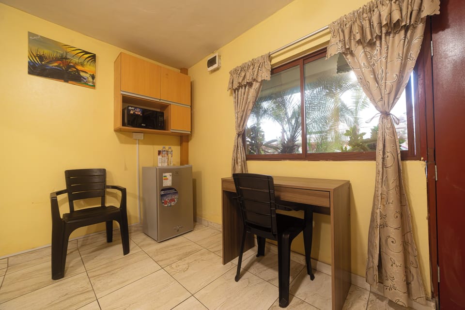 Standard Room | Minibar, WiFi (free), bed sheets