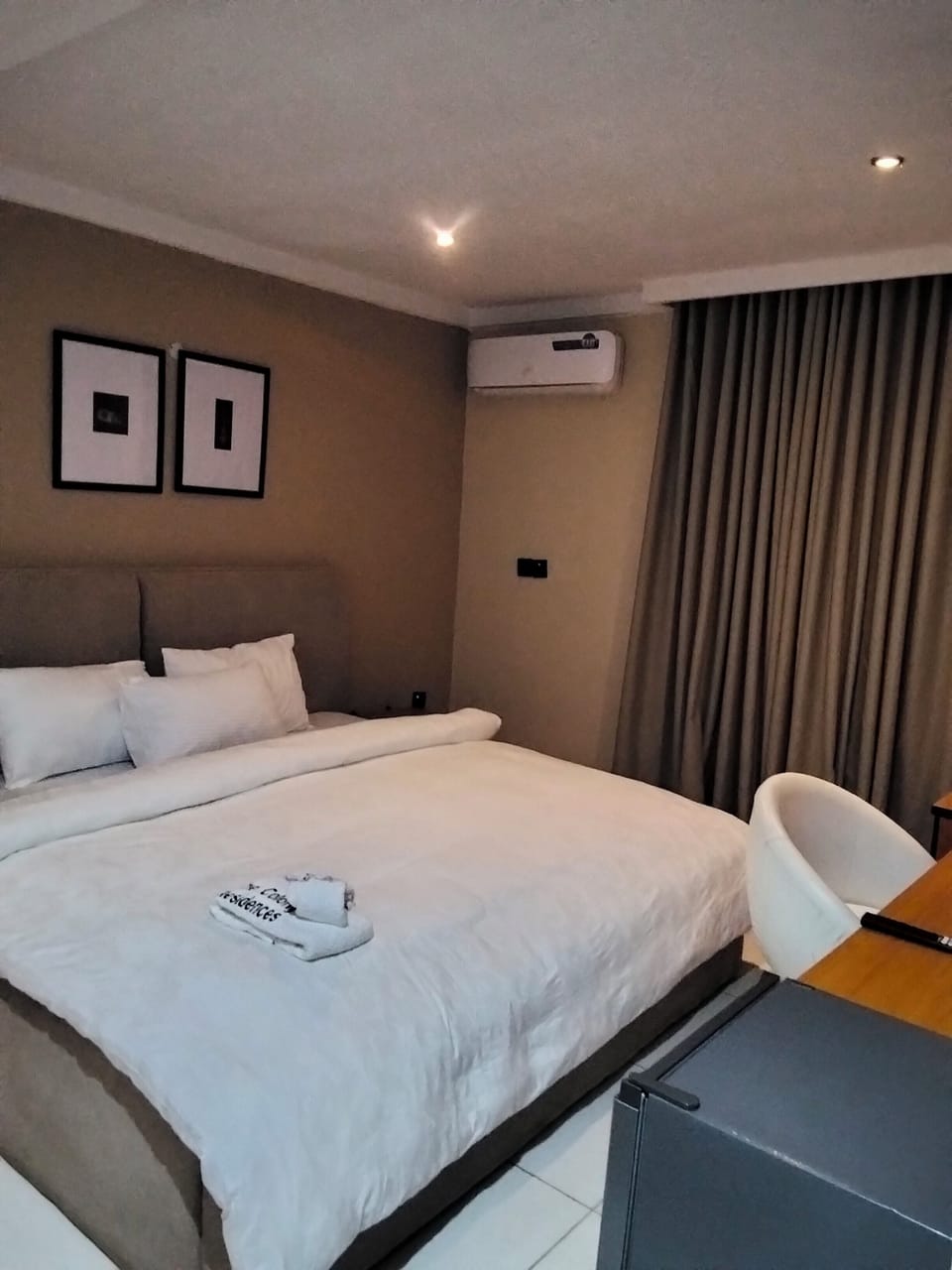 Classic Room | In-room safe, desk, laptop workspace, soundproofing