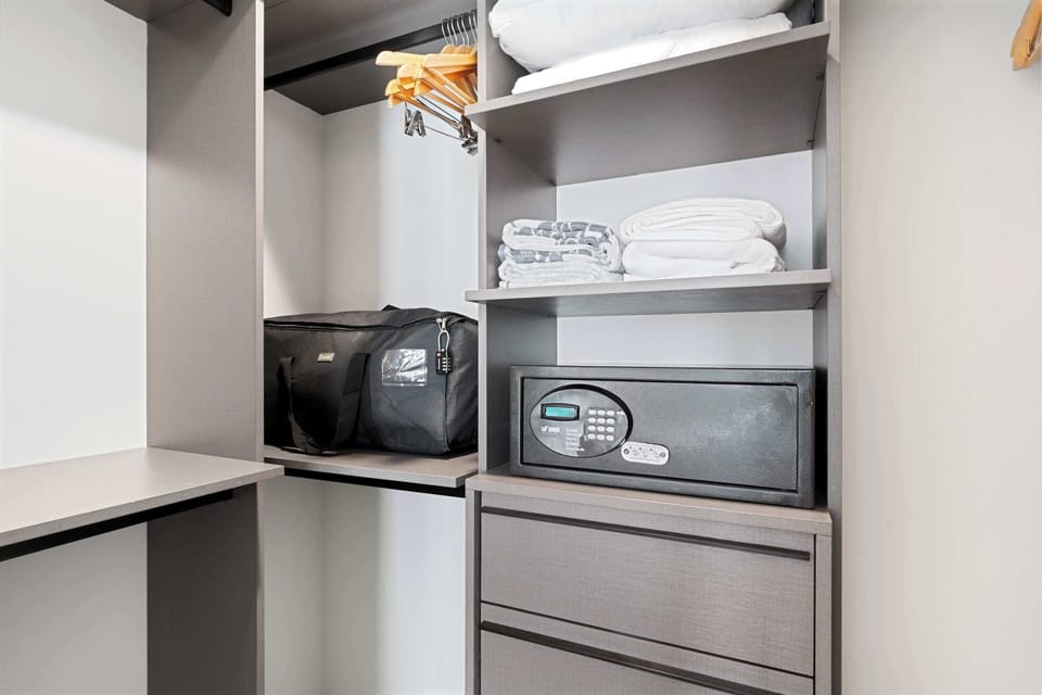 Apartment, 1 Bedroom, City View | Free WiFi