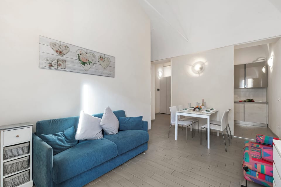 Standard Apartment, Multiple Bedrooms, Sea Facing (Garibaldi) | Living area | 21-inch flat-screen TV with cable channels