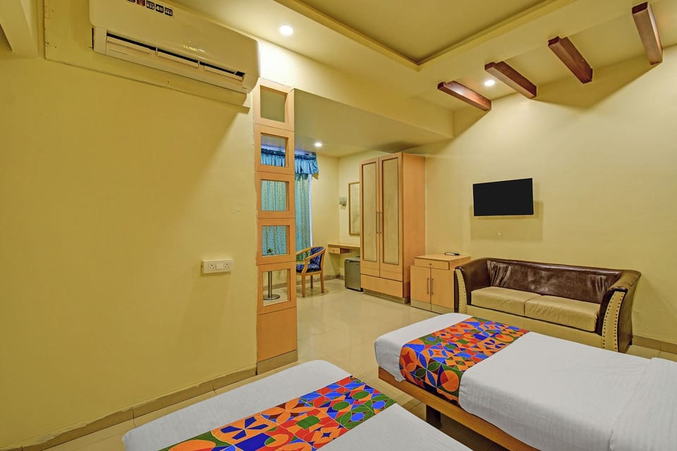 Egyptian cotton sheets, premium bedding, in-room safe, free WiFi