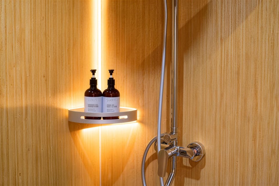 Junior Suite, Balcony | Bathroom amenities | Slippers