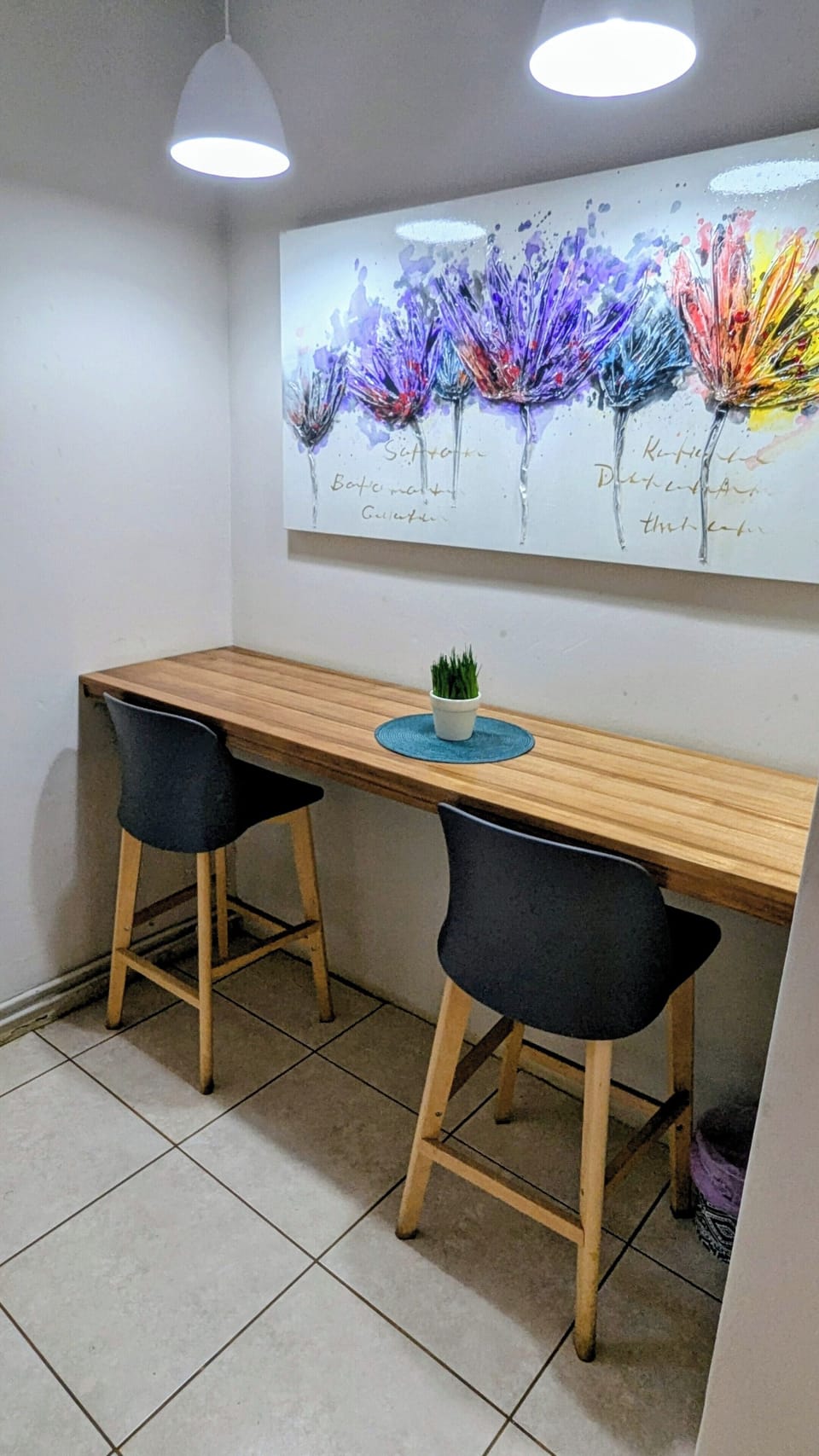 Comfort Triple Room | In-room dining