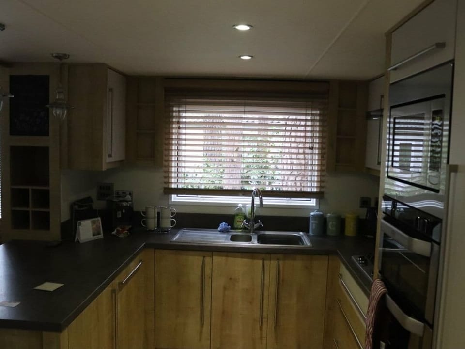 Cookware/dishes/utensils