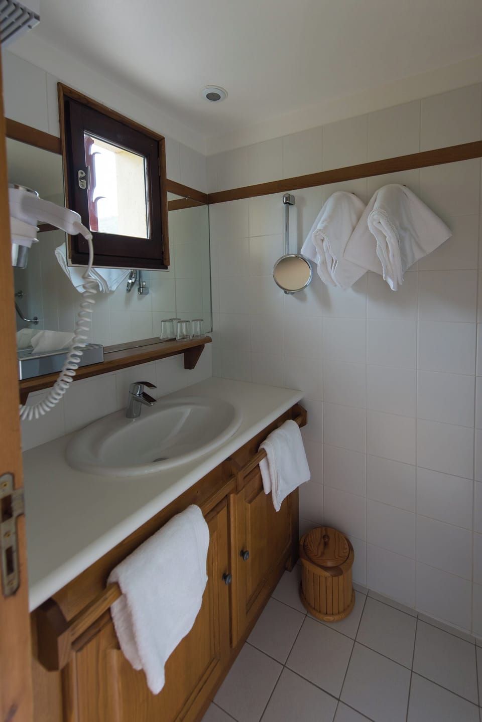 Junior Room, Balcony | Bathroom