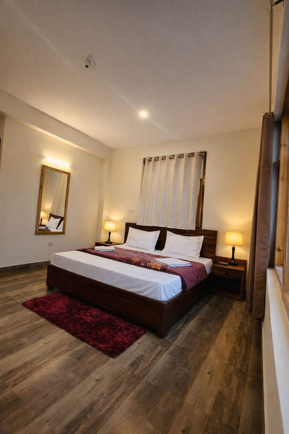 Deluxe Single Room, Mountain View | Iron/ironing board (on request), WiFi (free)
