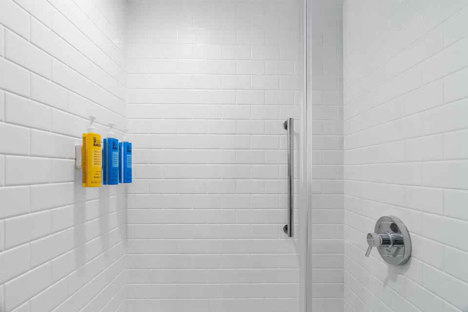 Room, 1 King Bed | Bathroom shower