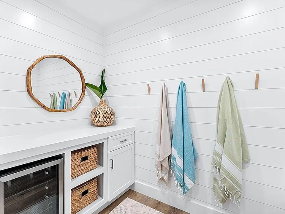 House, Multiple Beds (Coastal Calm) | Interior