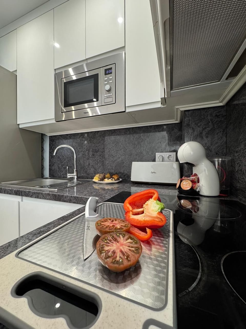Comfort Apartment, Patio | Private kitchen | Coffee/tea maker, toaster, dining tables