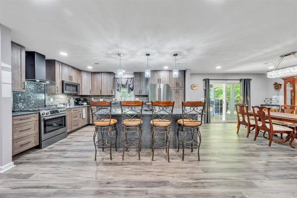 House, Multiple Beds, Pool Access (Lakeview Village East) | Private kitchen