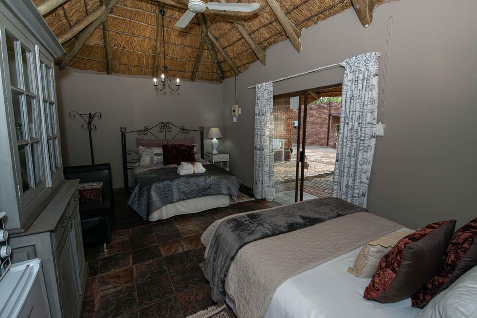 Family Triple Room | Desk, iron/ironing board, free WiFi