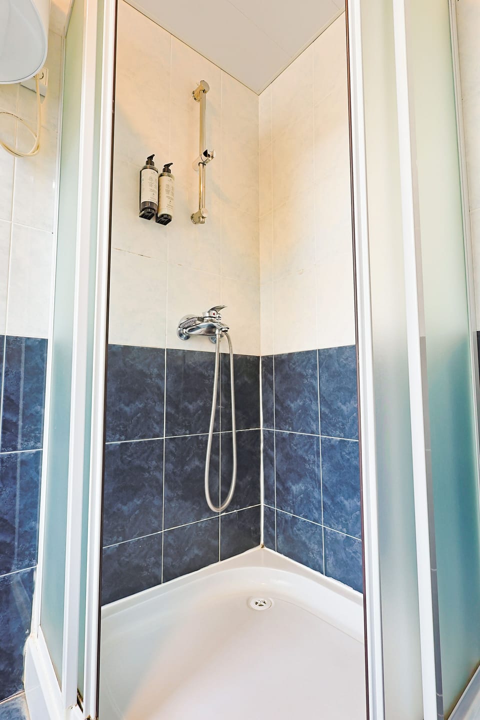Triple Room, Garden View | Bathroom | Slippers
