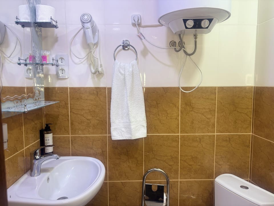 Standard Single Room | Bathroom | Slippers