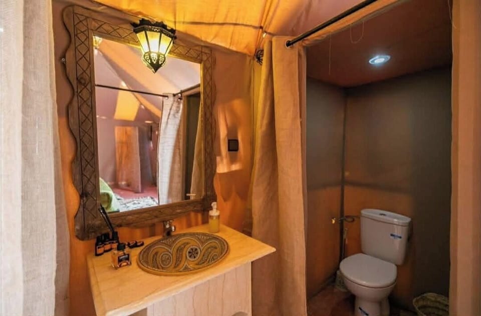 Towels, soap, shampoo, toilet paper