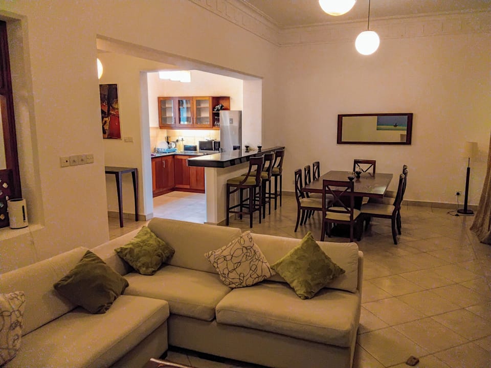 Family Villa, Balcony, Golf View | Living area