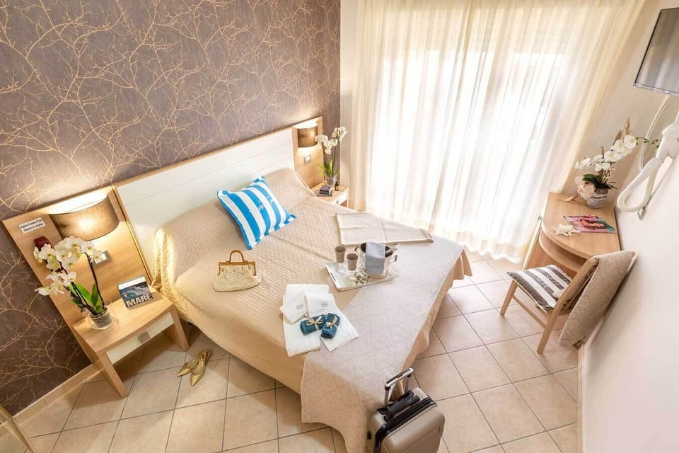 Basic Double or Twin Room, Balcony | In-room safe, desk, free WiFi