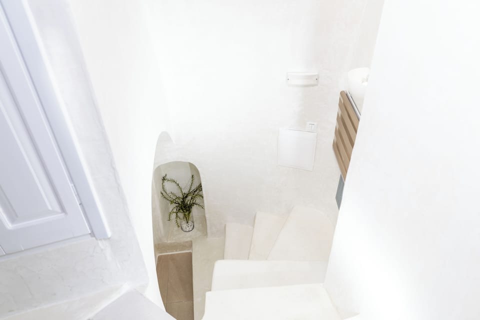 Panoramic Suite, Hot Tub, Sea View | Egyptian cotton sheets, premium bedding, blackout drapes, soundproofing