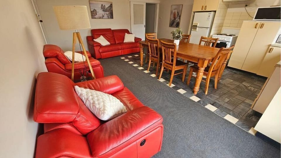 Budget Friendly Lodges | 1 bedroom, iron/ironing board, free WiFi, bed sheets