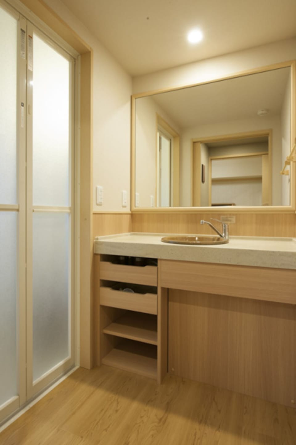 Bathroom sink