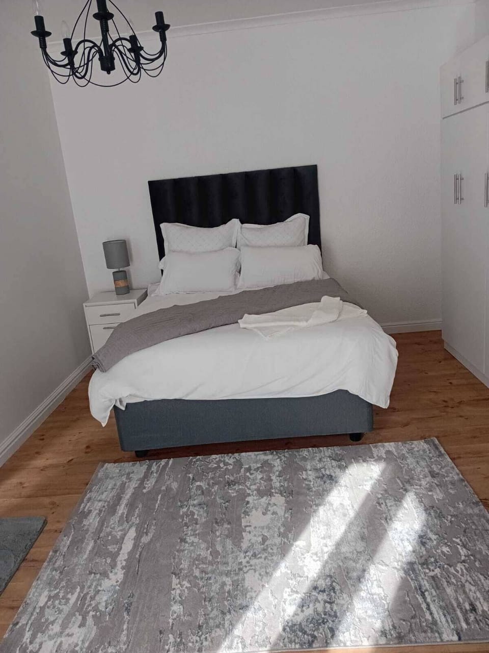 Desk, laptop workspace, iron/ironing board, free WiFi